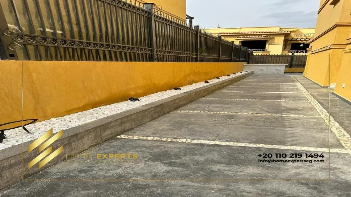 شقة فاخرة للبيع مع جميع المرافق في موقع متميز