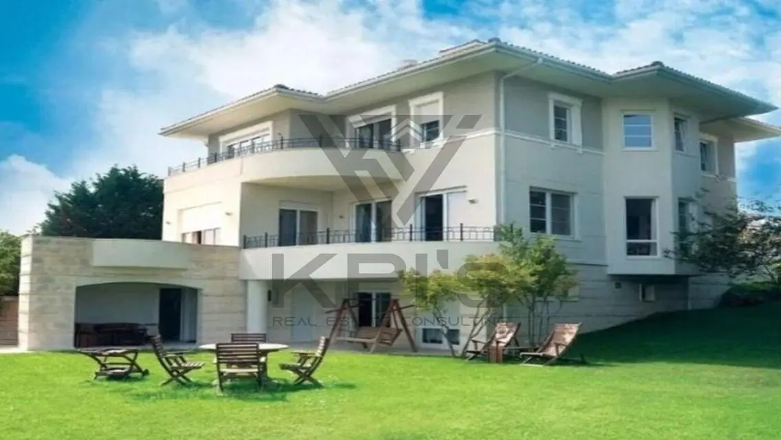 Luxurious Apartment in Prime Location