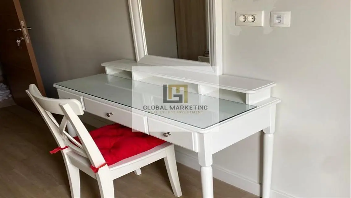 Elegant 4 Bedroom Apartment in a Peaceful Area