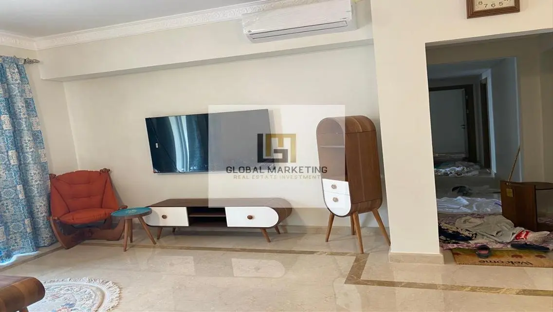 Elegant 4 Bedroom Apartment in a Peaceful Area
