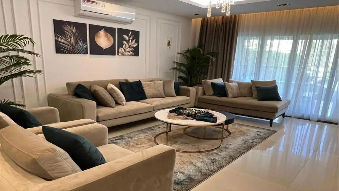 Stunning 3 Bedroom Apartment for Sale - 278 Square Meters
