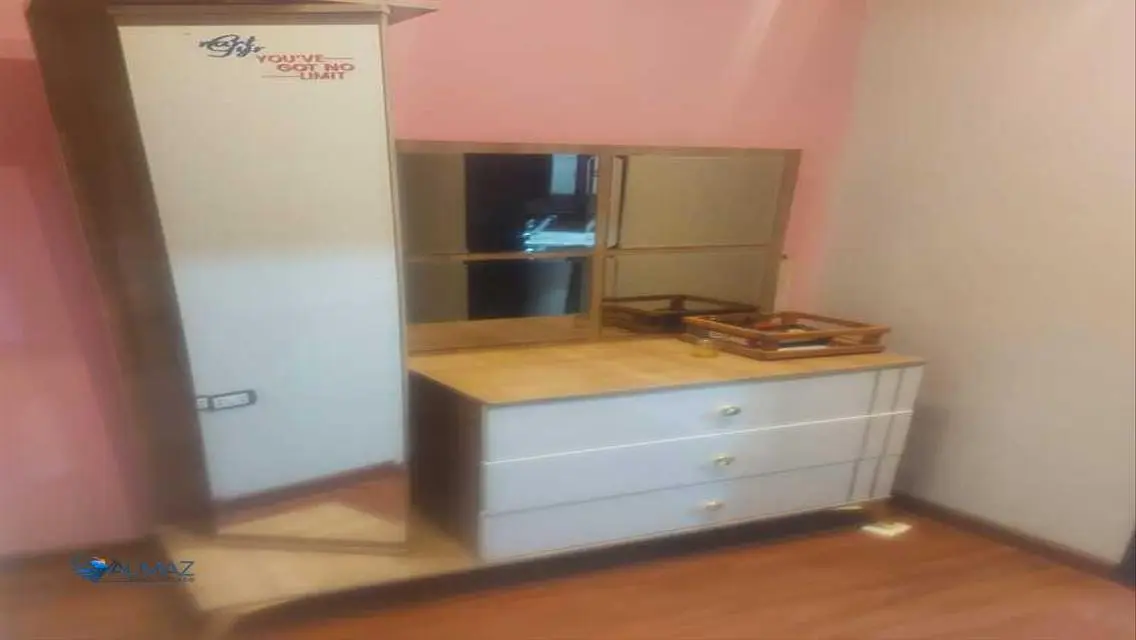 شقة مميزة للإيجار مع شرفة وحارس أمن