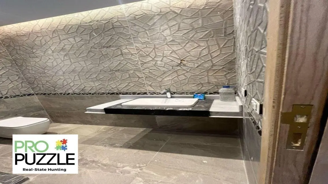 Luxury Apartment for Rent in Lake View Compound