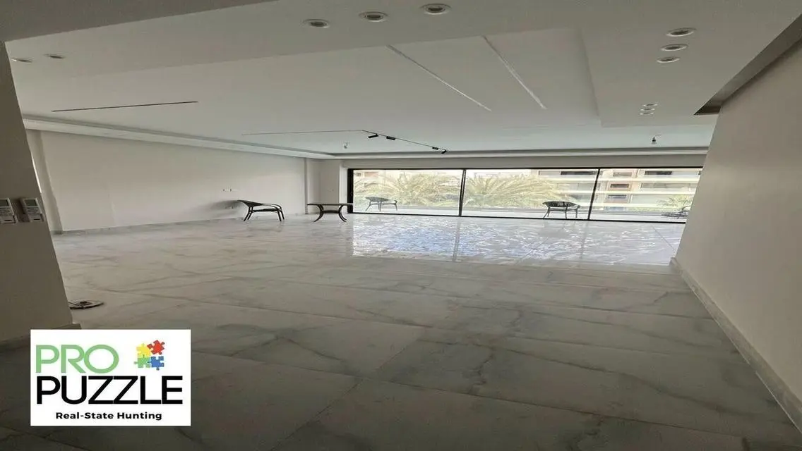 Luxury Apartment for Rent in Lake View Compound