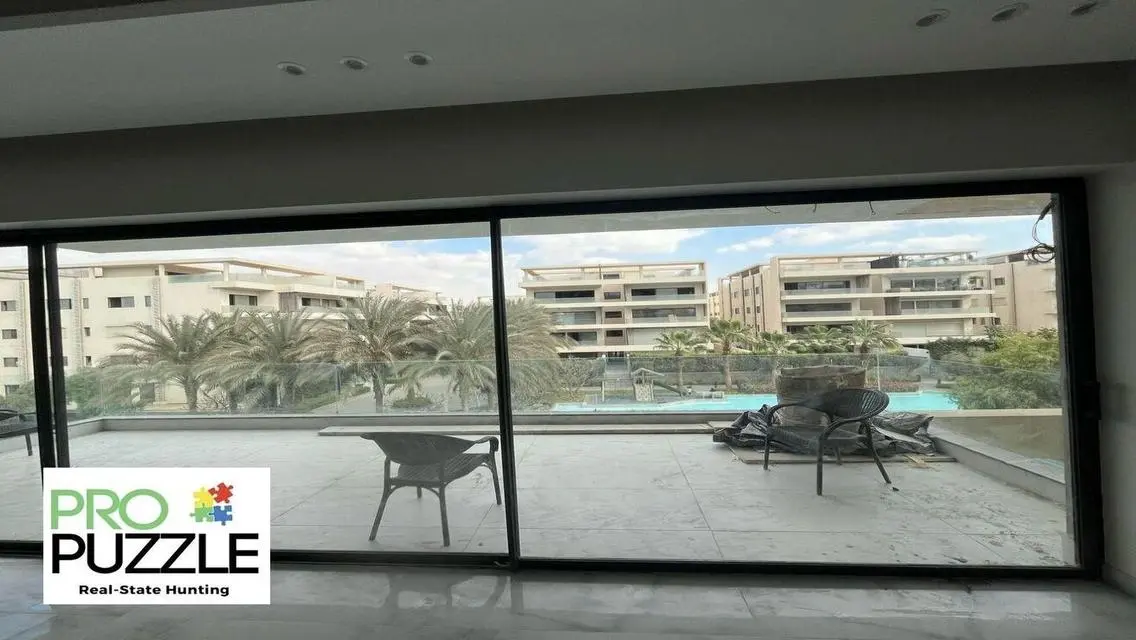 Luxury Apartment for Rent in Lake View Compound