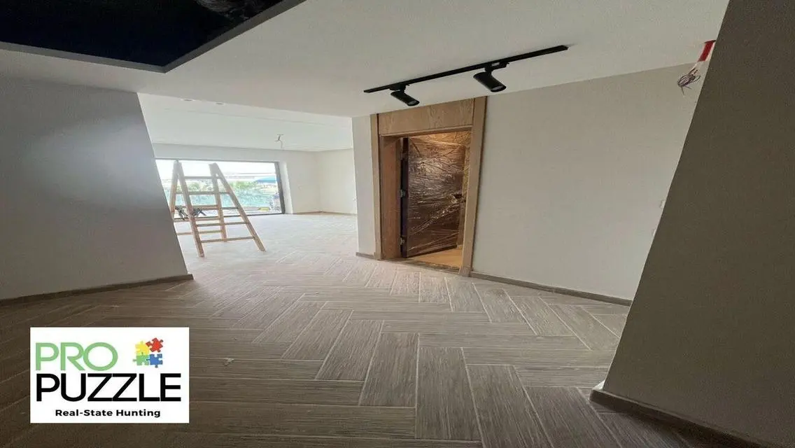 Luxury Apartment for Rent in Lake View Compound