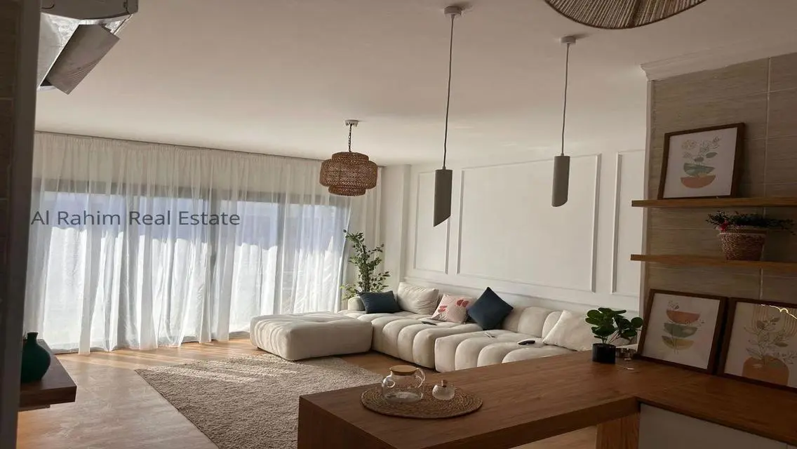 Luxury Apartment with Comfortable Space at Competitive Price
