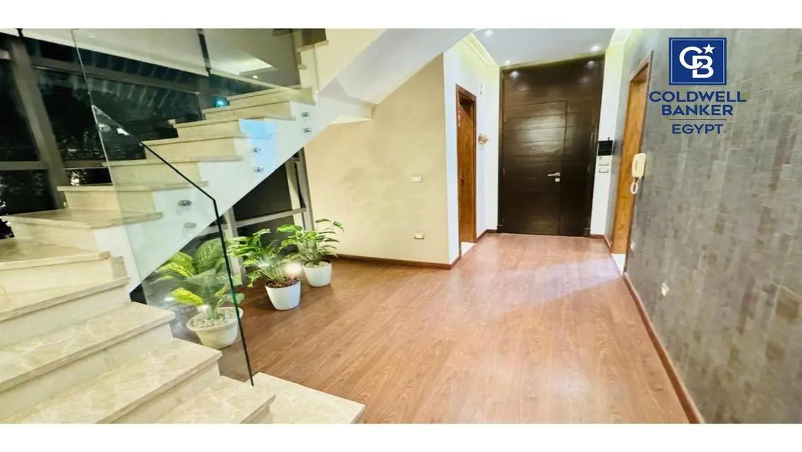 Luxury Apartment with Spacious Layout in a Quiet Area
