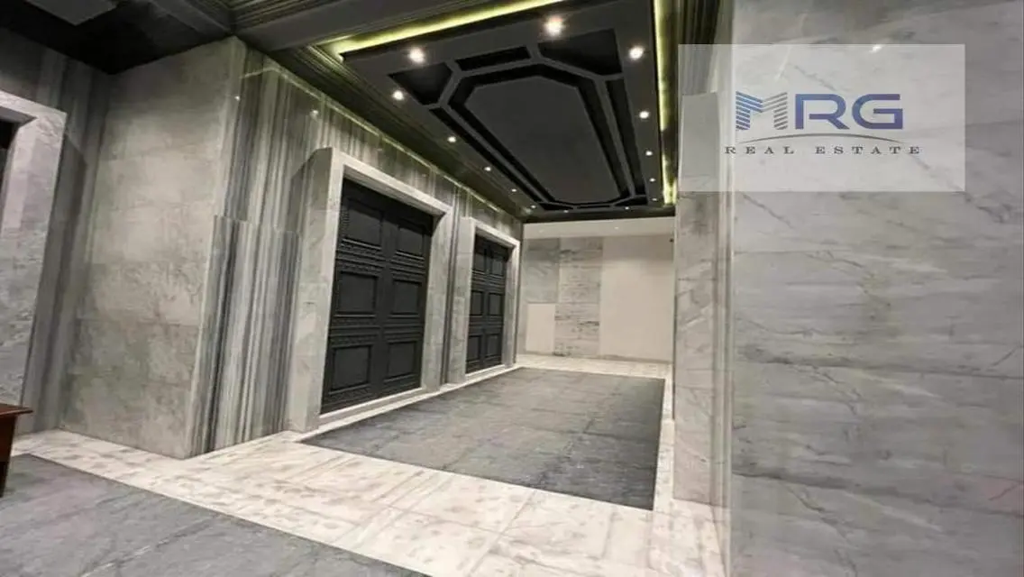 شقة فاخرة للبيع في MRG 2007