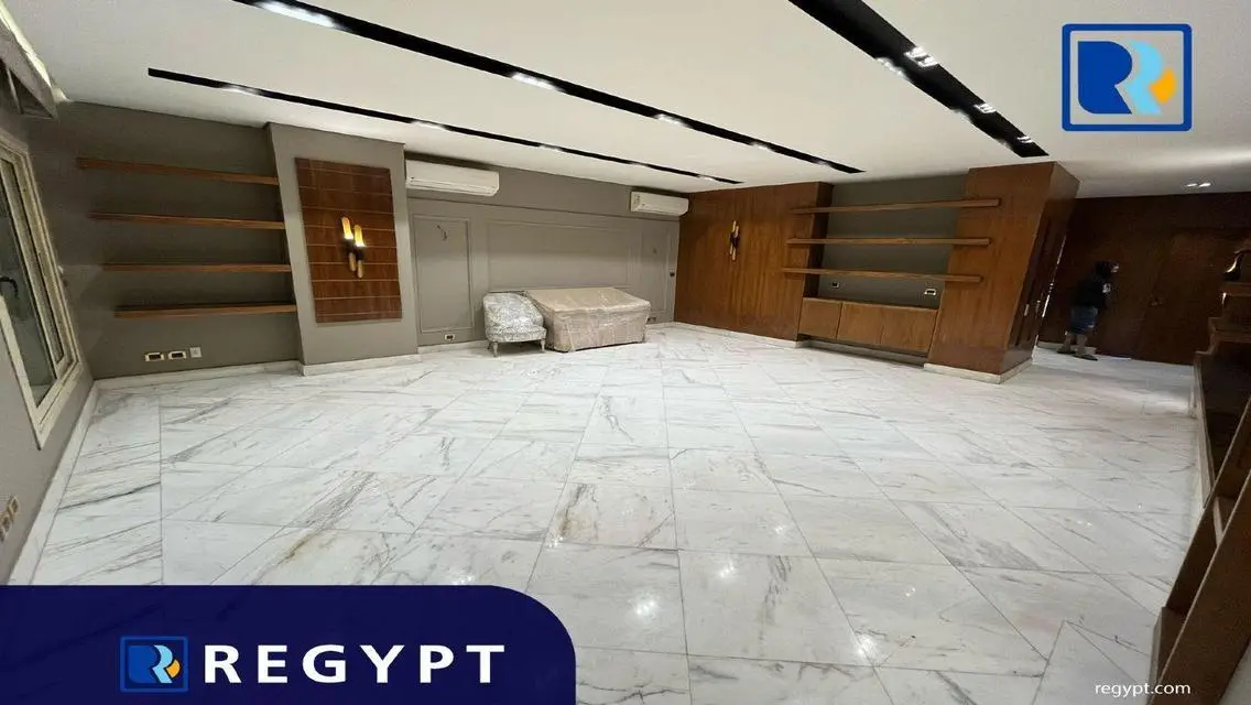 Luxury Apartment of 260 sqm in a Prime Location