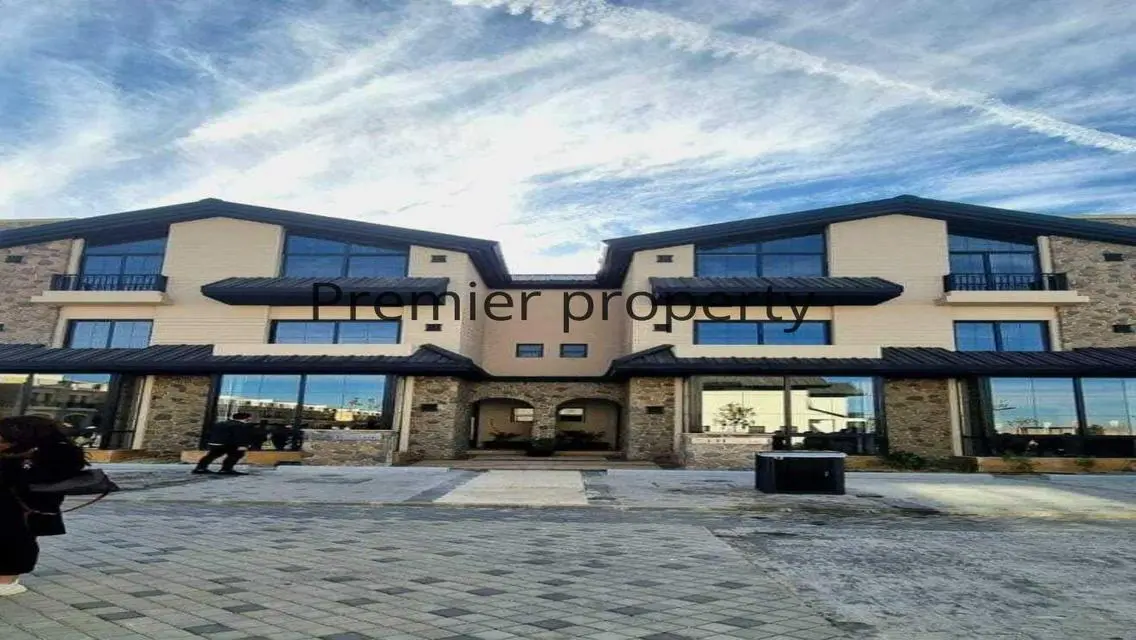 Luxury Villa in The Wonder MarQ Compound