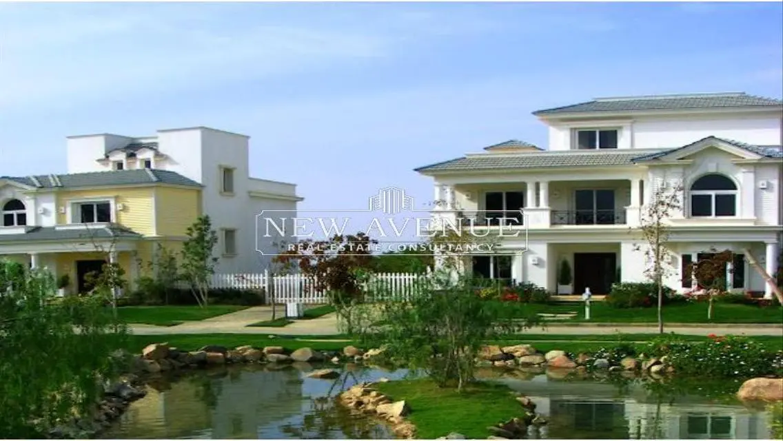 Luxury Villa with Private Garden and Balcony in City Center