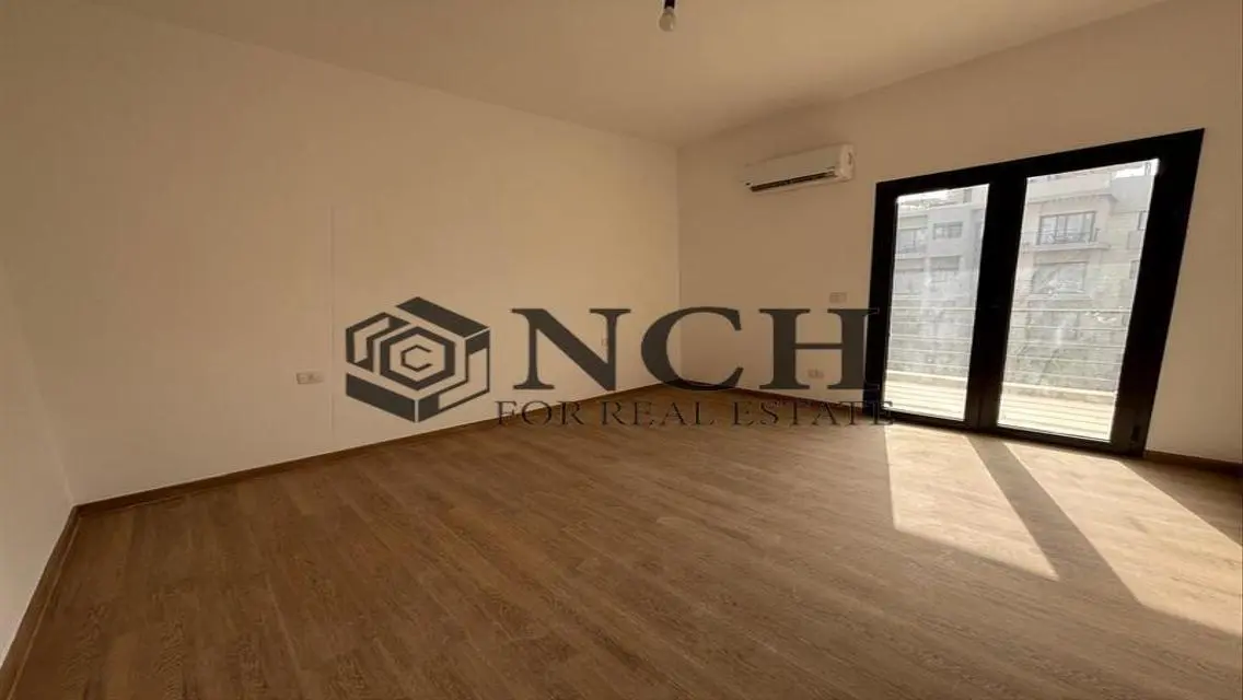 Luxurious Villa for Sale with Private Garden and Pool