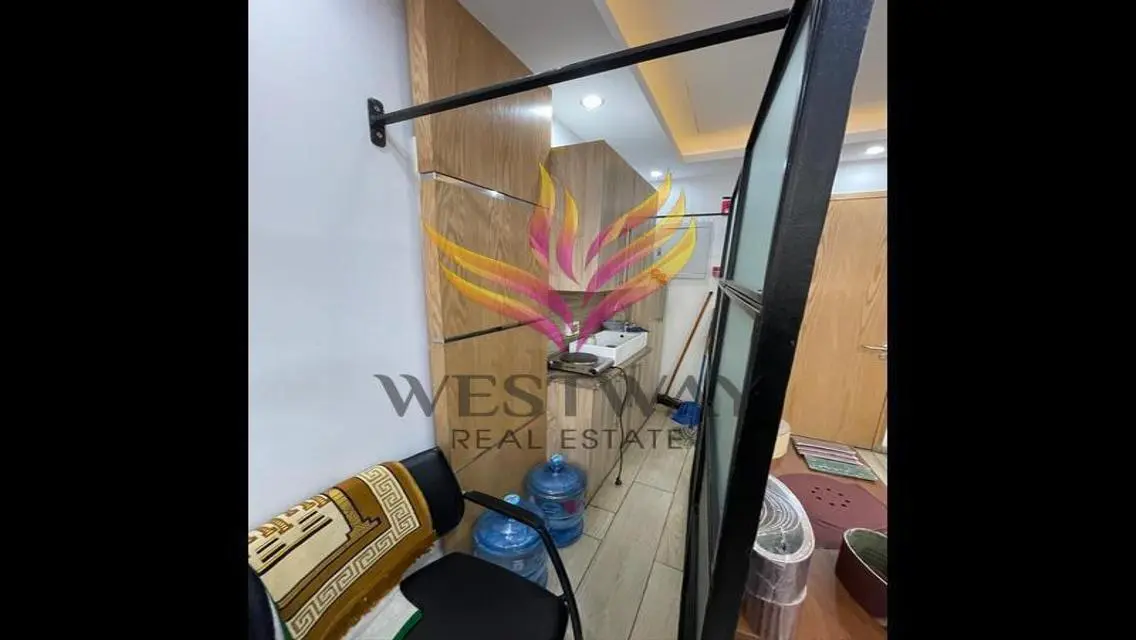 شقة رائعة بموقف مغطى للبيع بسعر مغري