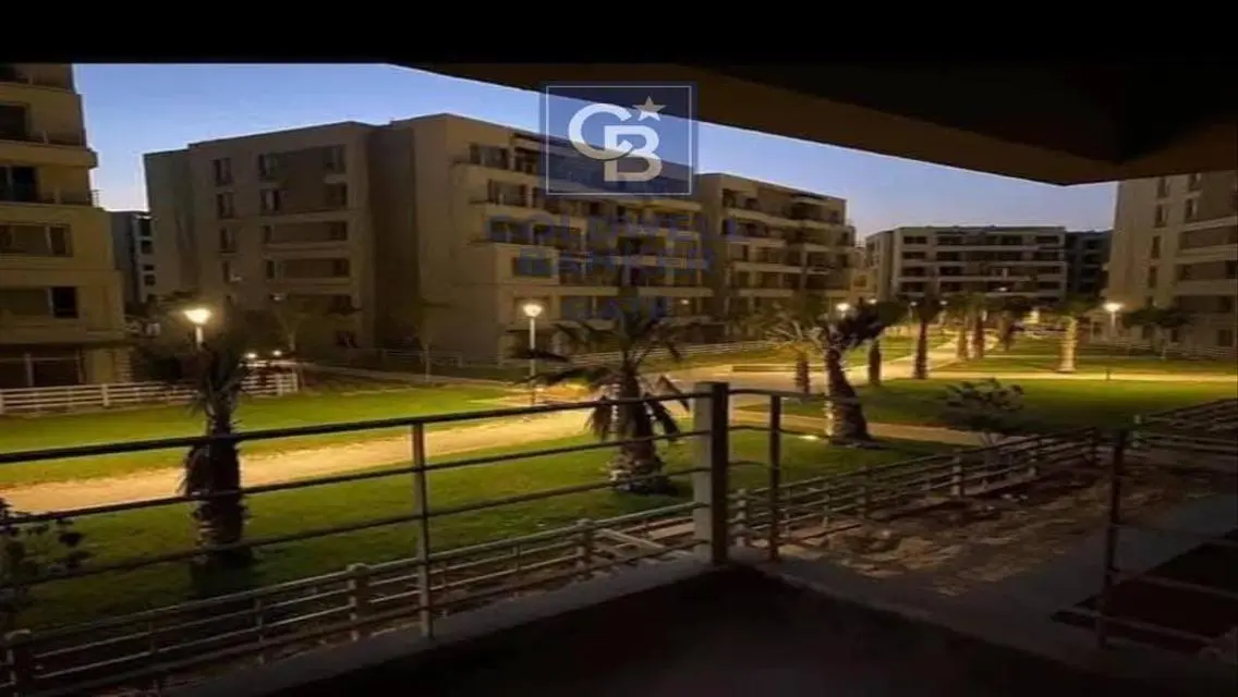 Luxury Apartment Overlooking a Landmark for Sale