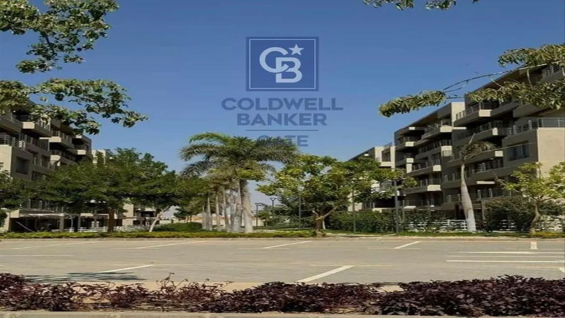 Luxury Apartment Overlooking a Landmark for Sale