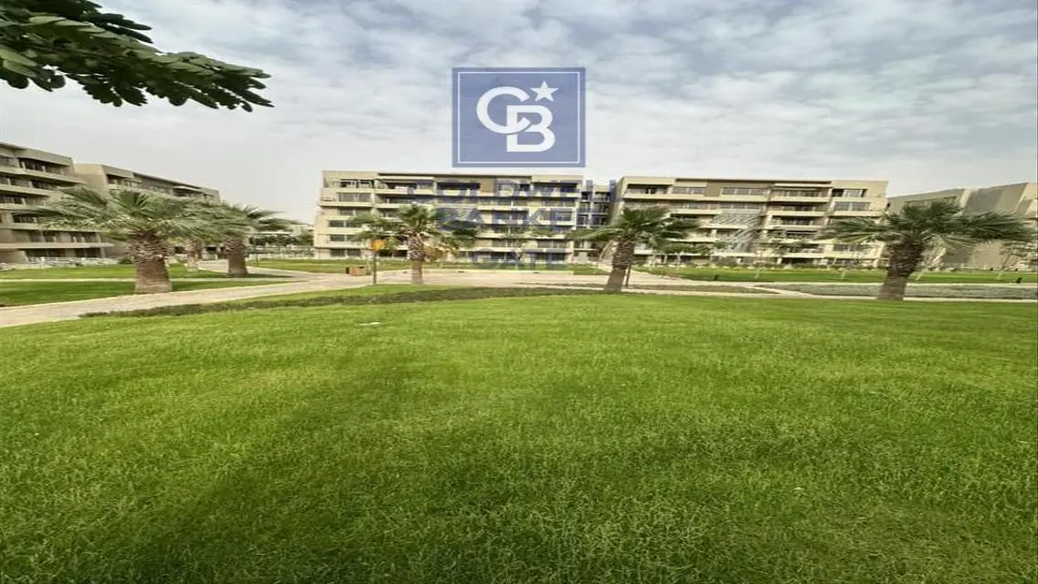 Luxury Apartment Overlooking a Landmark for Sale