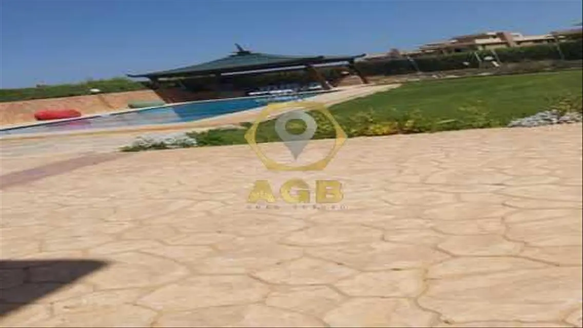 Luxurious Apartment with Stunning Views - 700 sqm