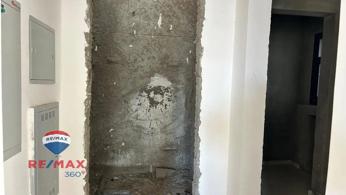 شقة فاخرة مع جميع المرافق بالموقع المناسب