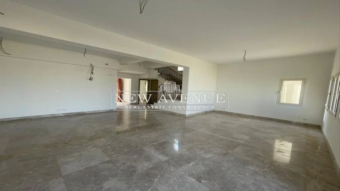 Luxury Apartment with Private Balcony and Garden for Sale