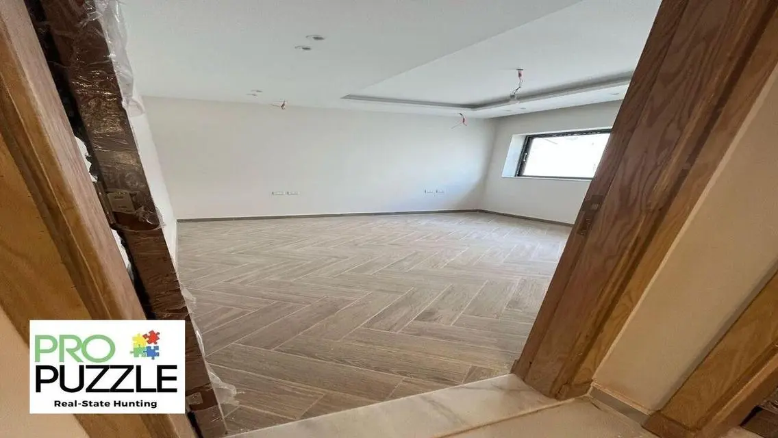 Luxury Apartment for Rent in Compound Lake View Residence