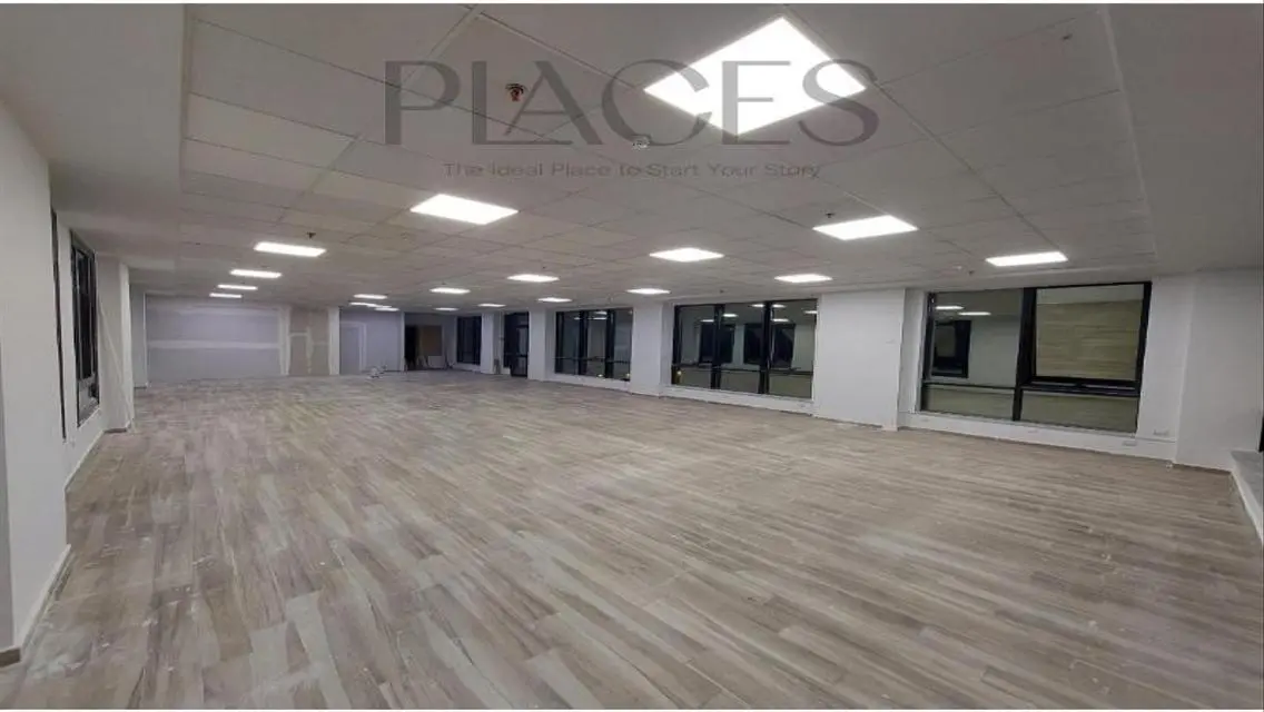 Elegant Meeting Room with Spacious Area