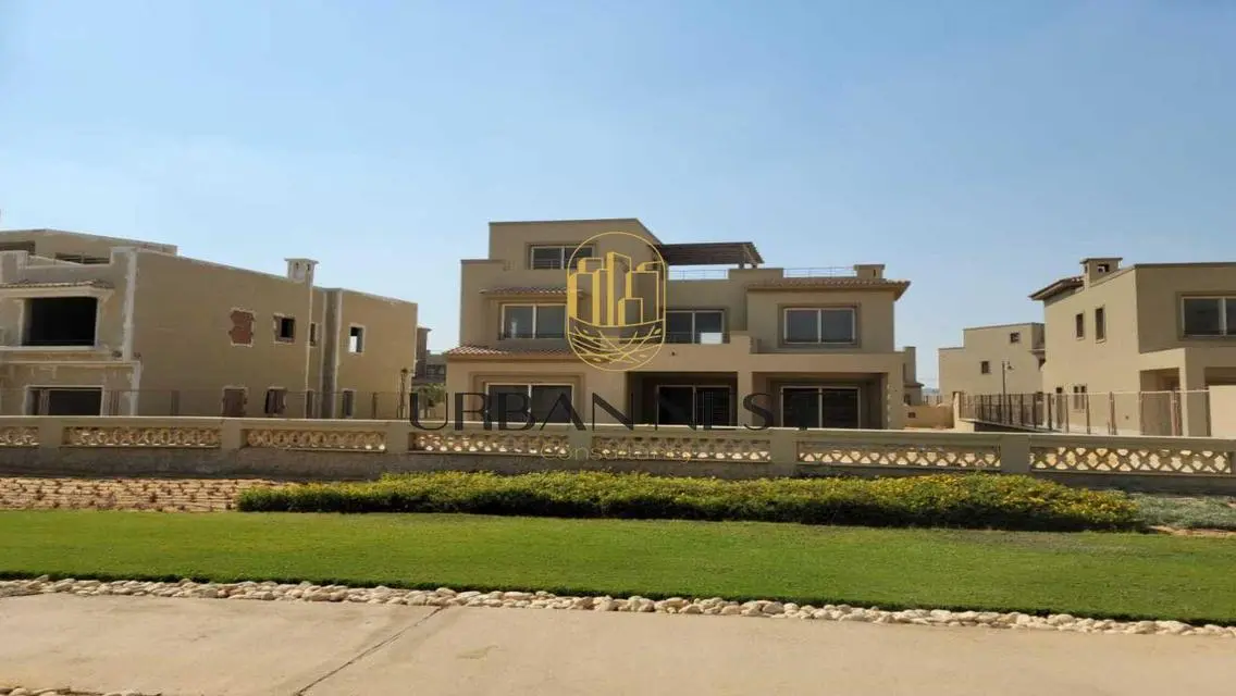 فيلا فاخرة بمساحة مثالية للبيع