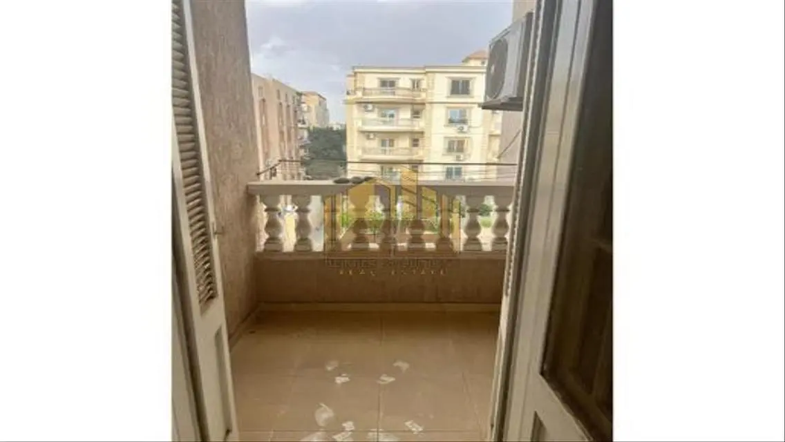 شقة فاخرة للبيع بمساحة 500 متر