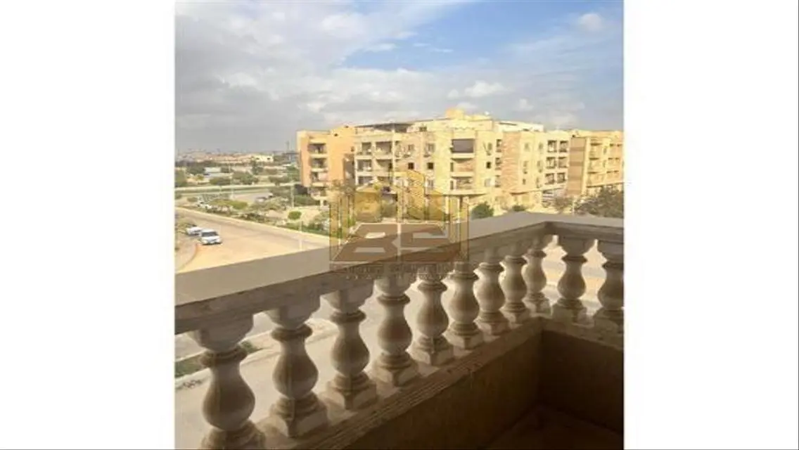 شقة فاخرة للبيع بمساحة 500 متر
