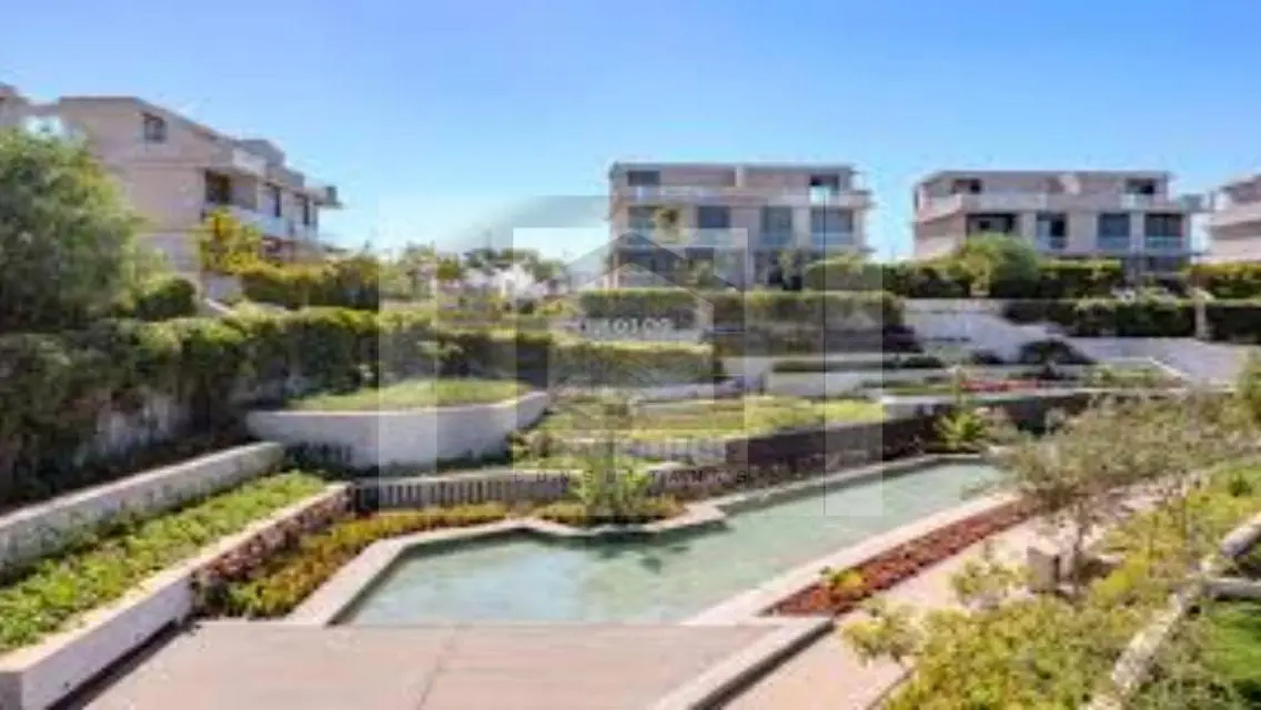 Luxury Apartment with Stunning Lake View