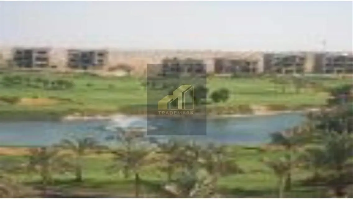 فيلا رائعة 5 غرف نوم مع حديقة ومسبح مشترك