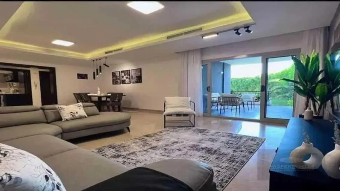 Stunning Villa for Sale with Luxurious Amenities