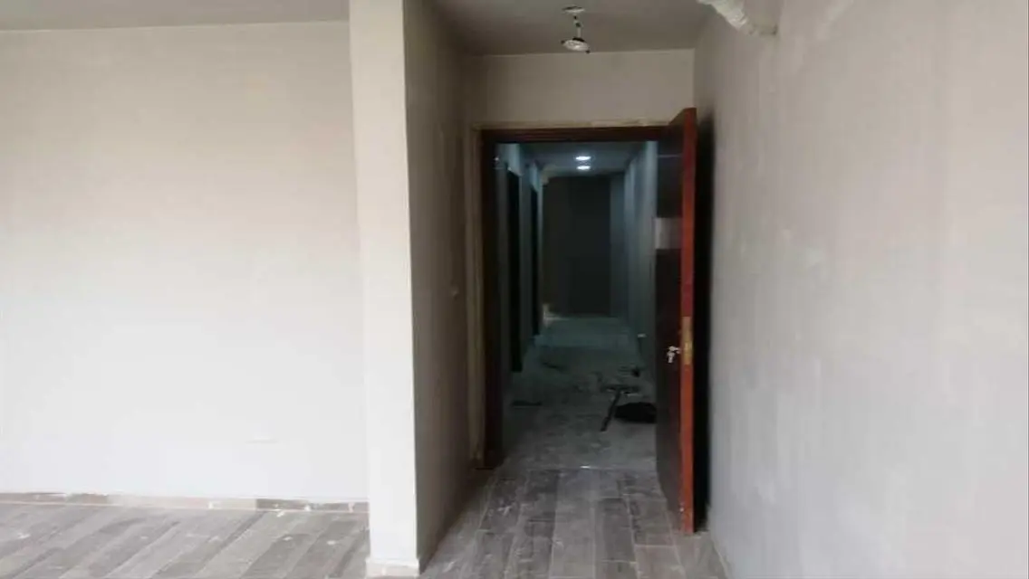 شقة فاخرة للبيع بحي مميز