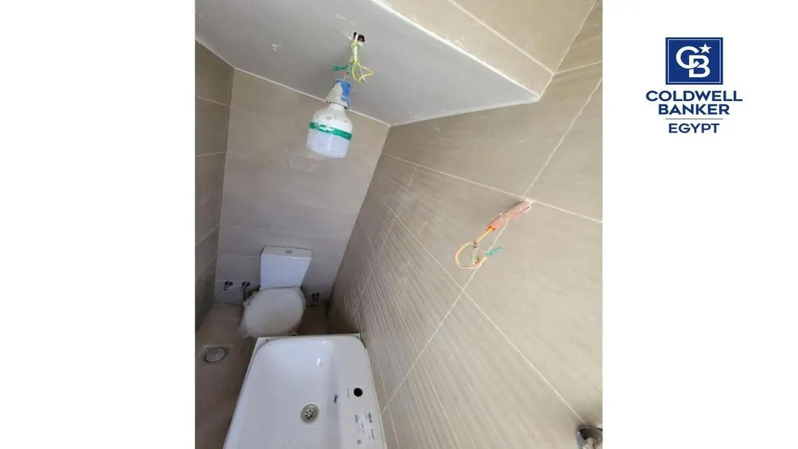 Luxury Apartment with Spacious Garden and Shared Pool