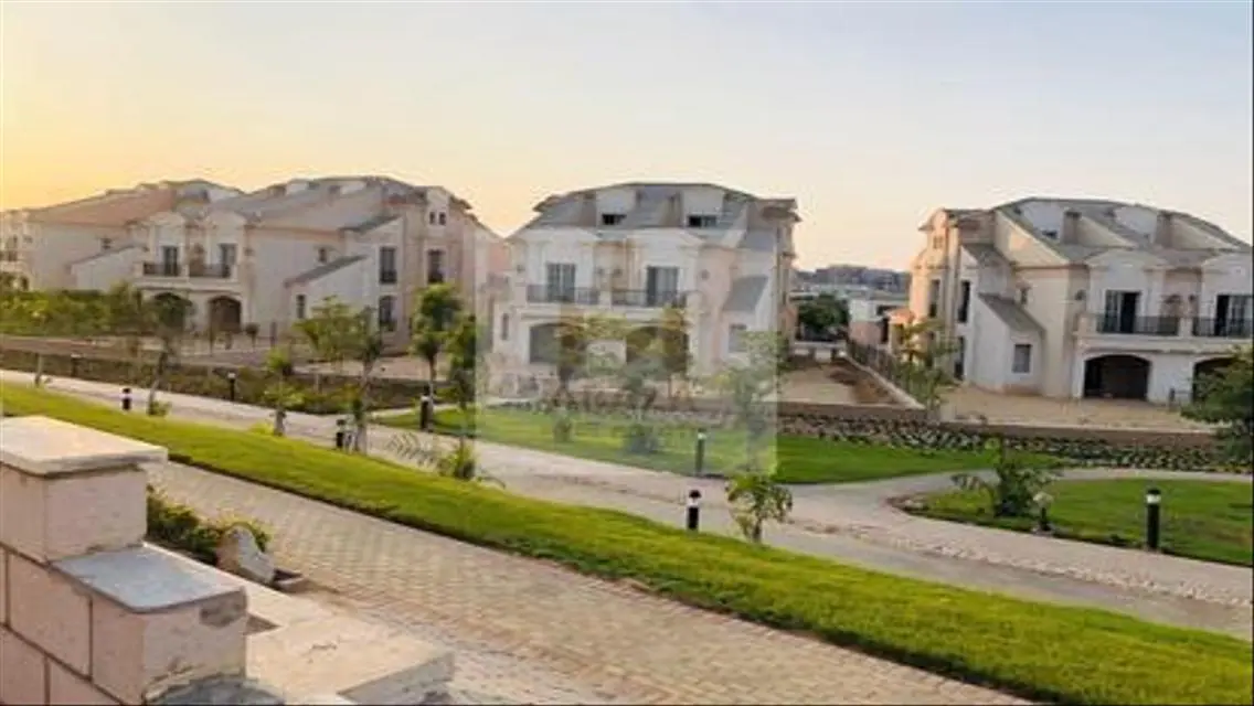 Luxury Apartment at One Ninety W in Cairo