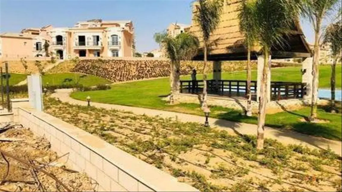 Luxury Apartment at One Ninety W in Cairo