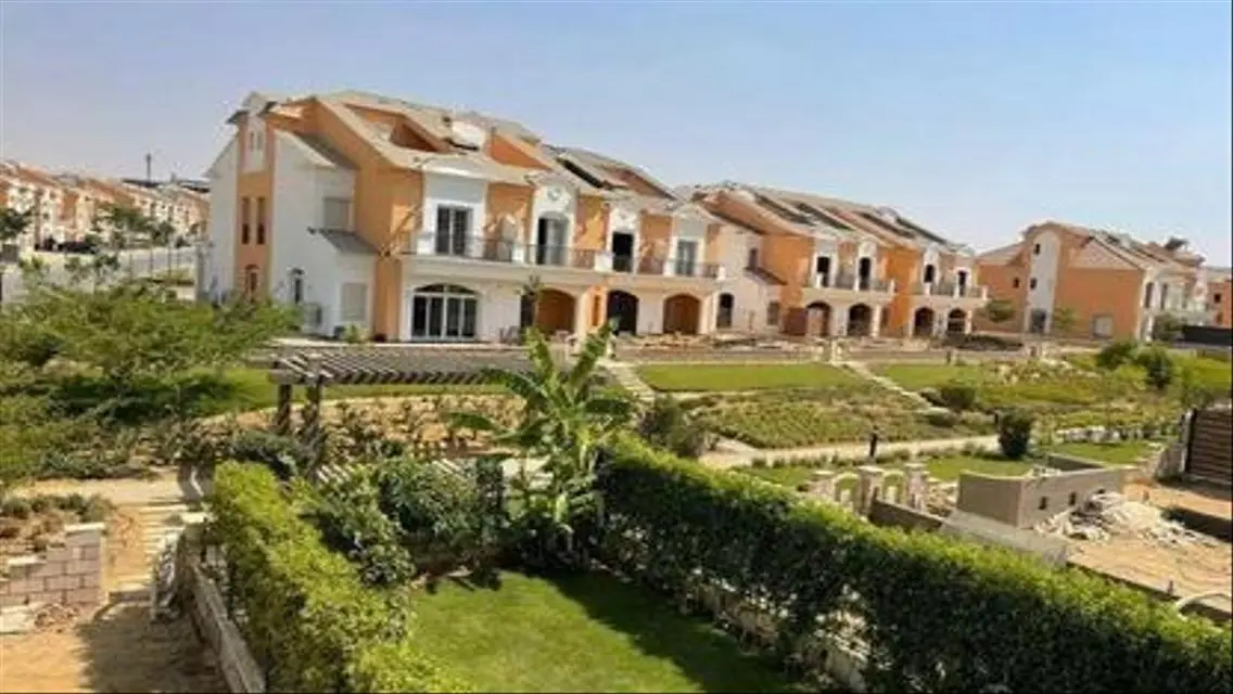 Luxury Apartment at One Ninety W in Cairo