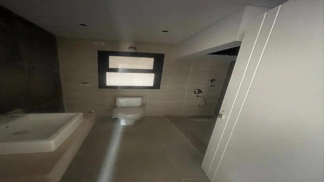 بنتهاوس 231م متشطب بالتكيفات كمبوند فيلدج ويست   .