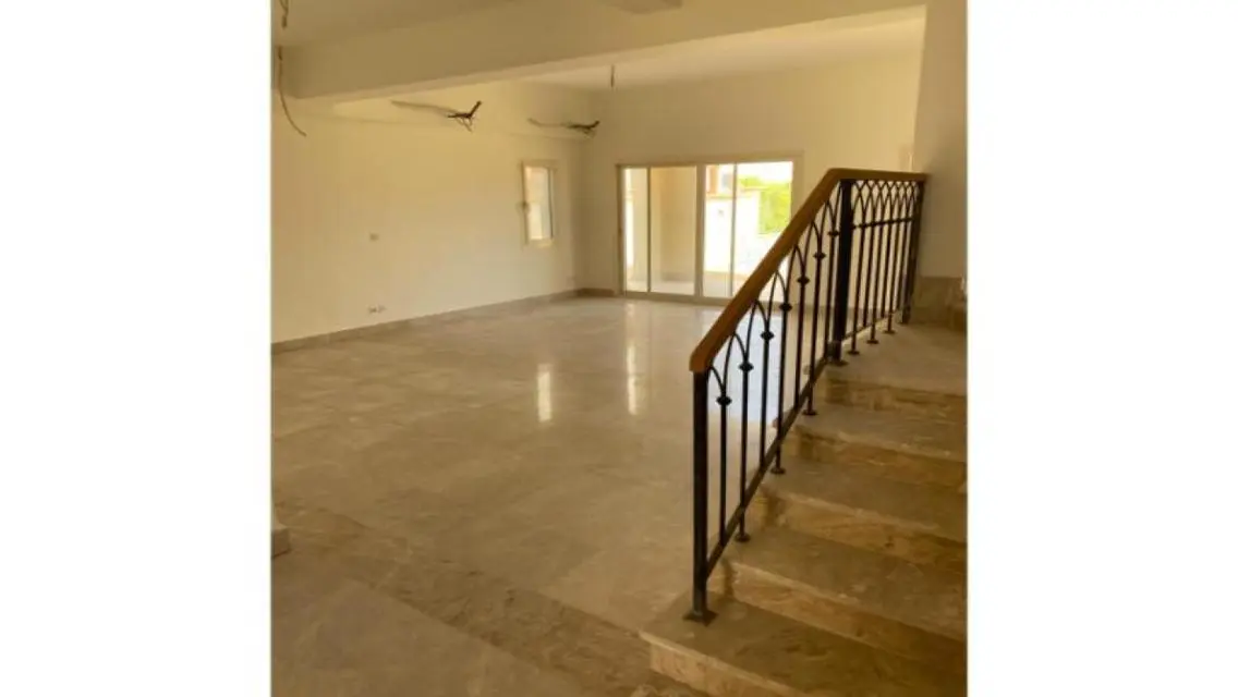 prime location villa for sale in uptown cairo 