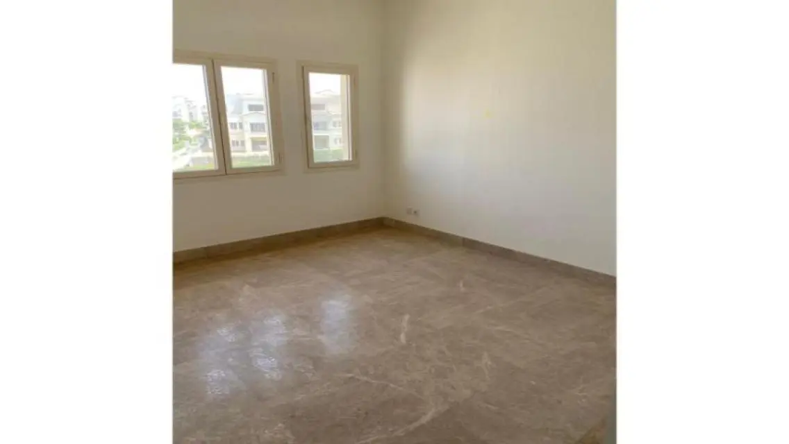 prime location villa for sale in uptown cairo 