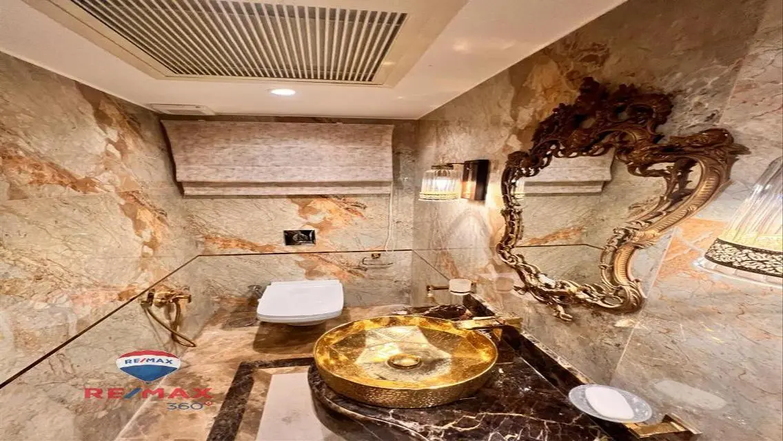 Luxury villa in Rehab Hills for sale             .