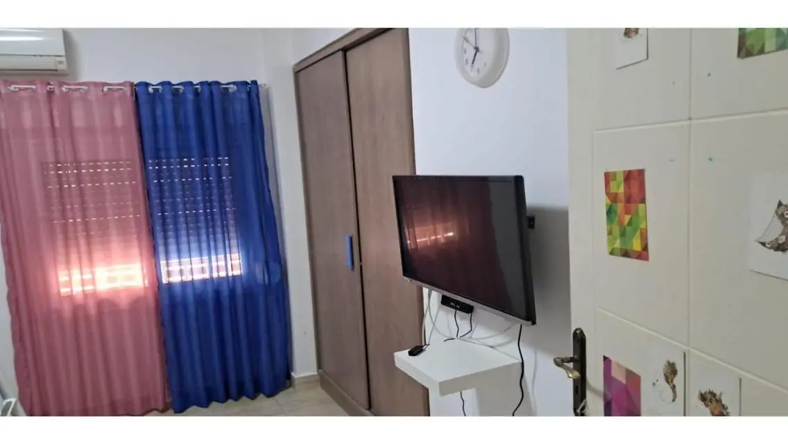 شاليه أرضى 3 غرف فيو حمام السباحة مفروش بالكامل