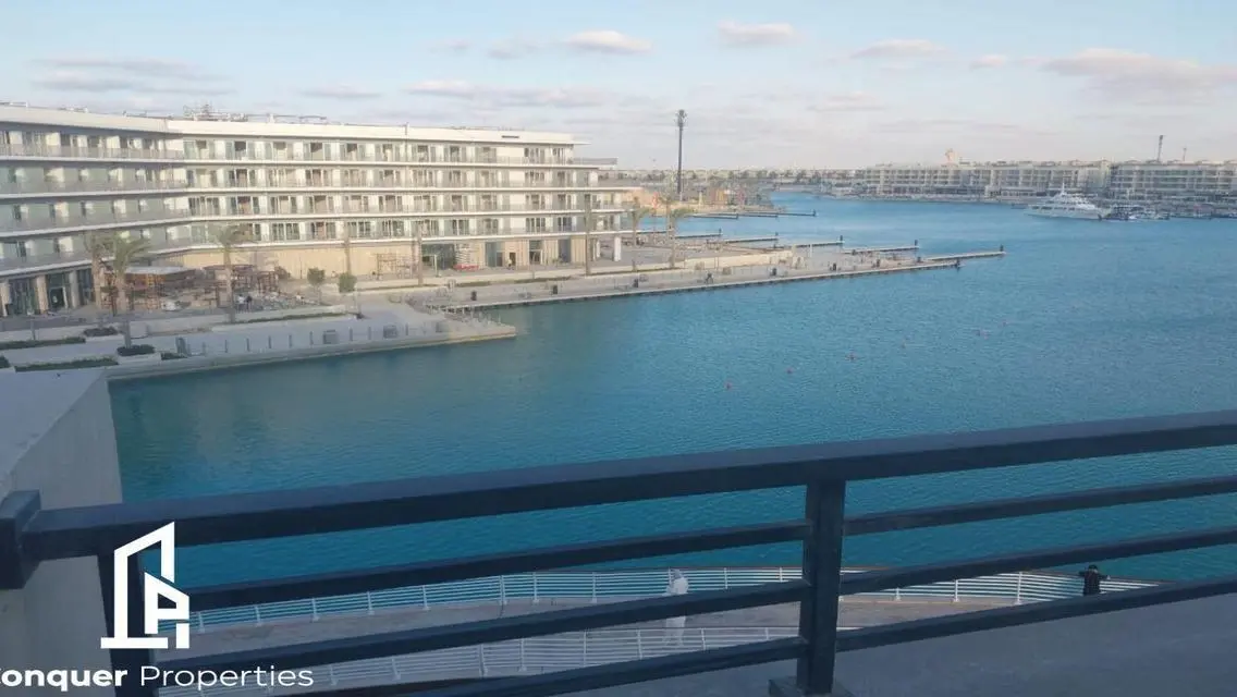 فيو حمام السباحه شاليه للبيع في مارينا 2 مراسي
