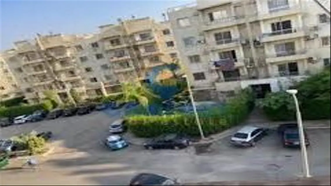 شقه لايجار بموقع مميز قلب الشيخ زايد في المستقبل