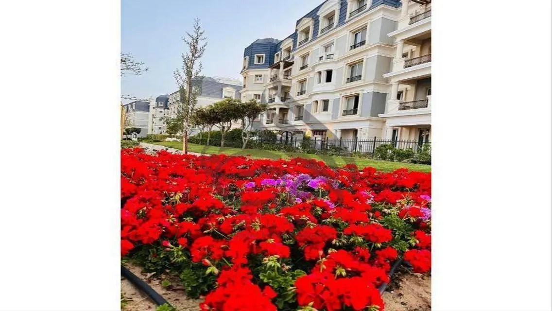 town house mountain view icity bahry