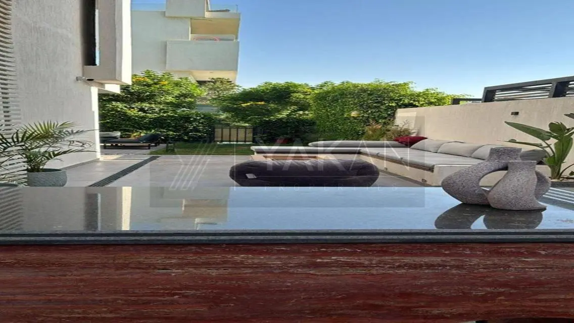 FINISHED APT191M+GARDEN180M IN LAKE VIEW RES  .