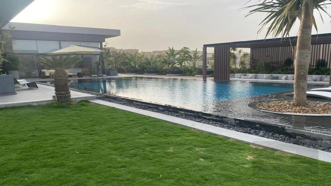 Luxury Villa with Stunning Lake Views
