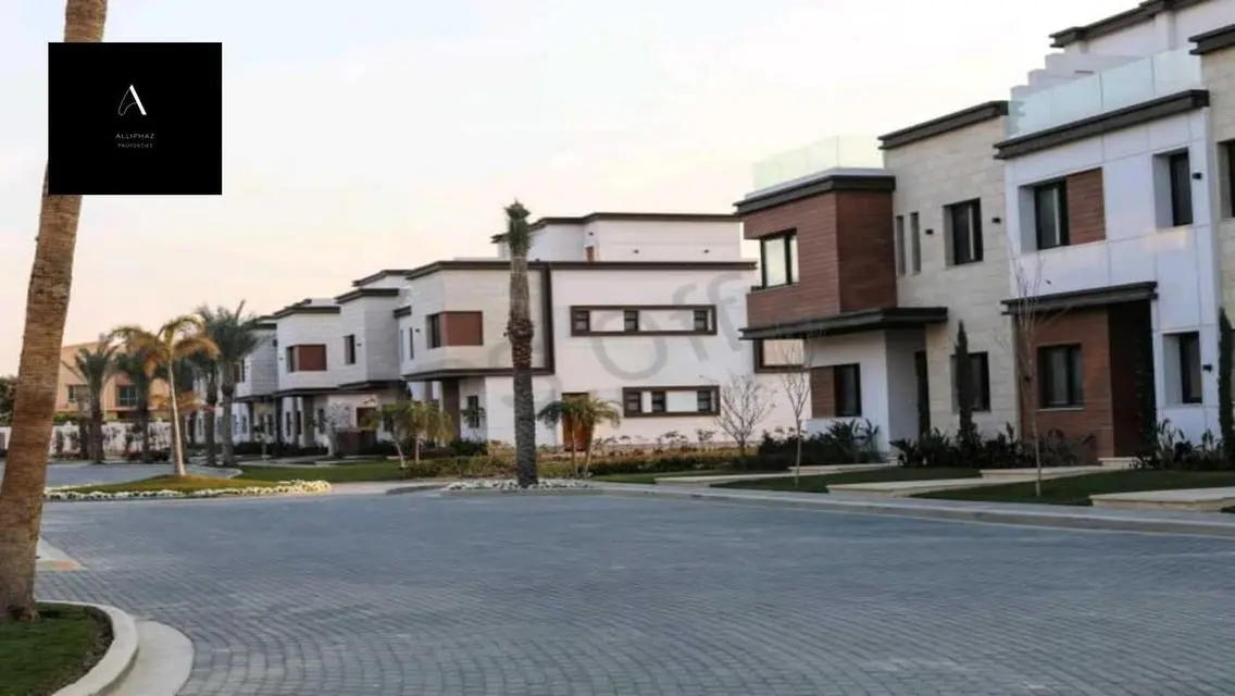 فيلا في اميز لوكيشن بسعر الطرح الاول في التجمع