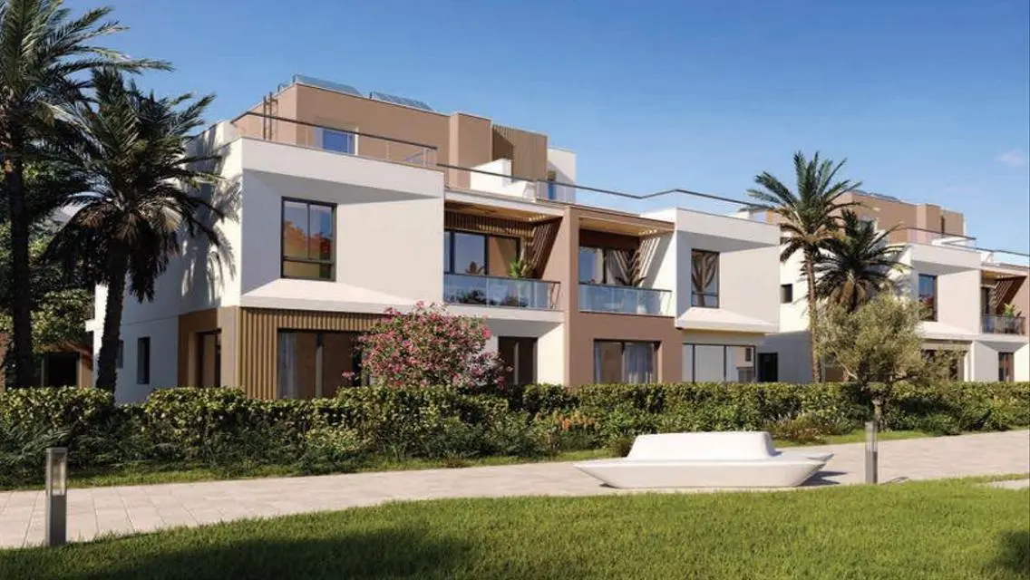 Ready to move Townhousefor sale in Sodic