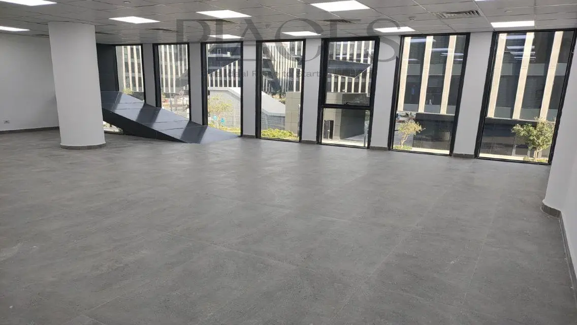 Admin headquarters with an area of ​​147 m EDNC